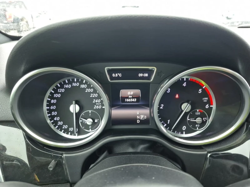 Mercedes-Benz ML 350 * BLUETEC * CARFAX * ФИНАНСИРАНЕ, снимка 9 - Автомобили и джипове - 53027193