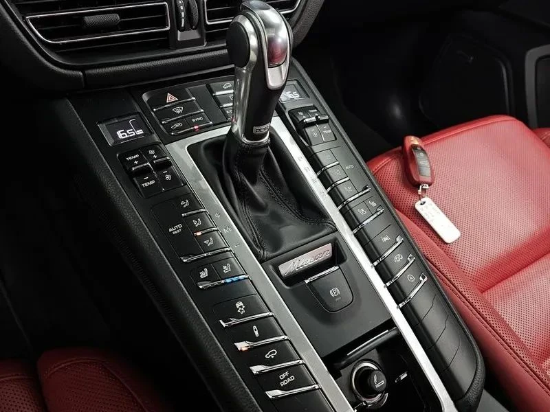 Porsche Macan, снимка 9 - Автомобили и джипове - 56711794
