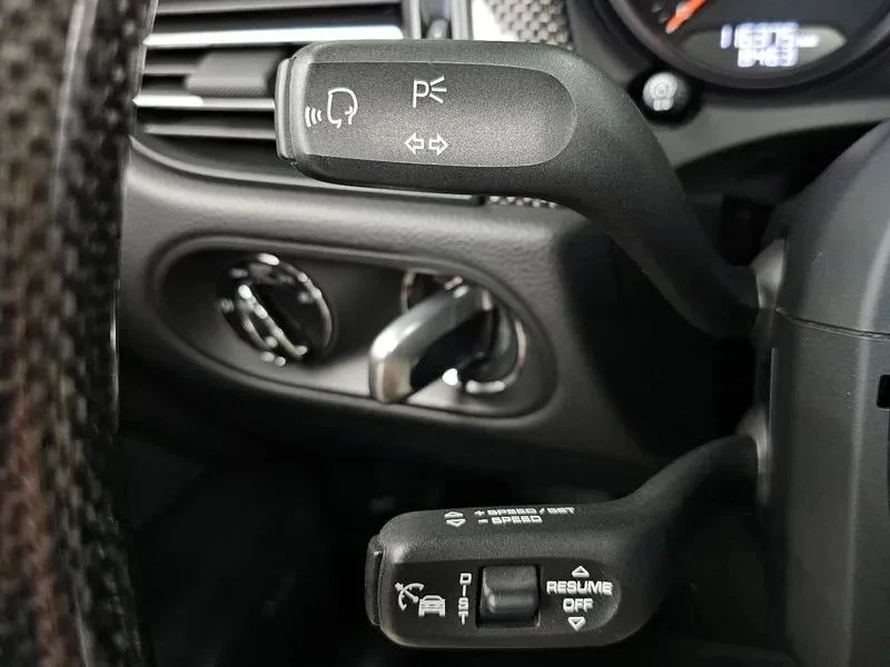 Porsche Macan, снимка 14 - Автомобили и джипове - 56711794