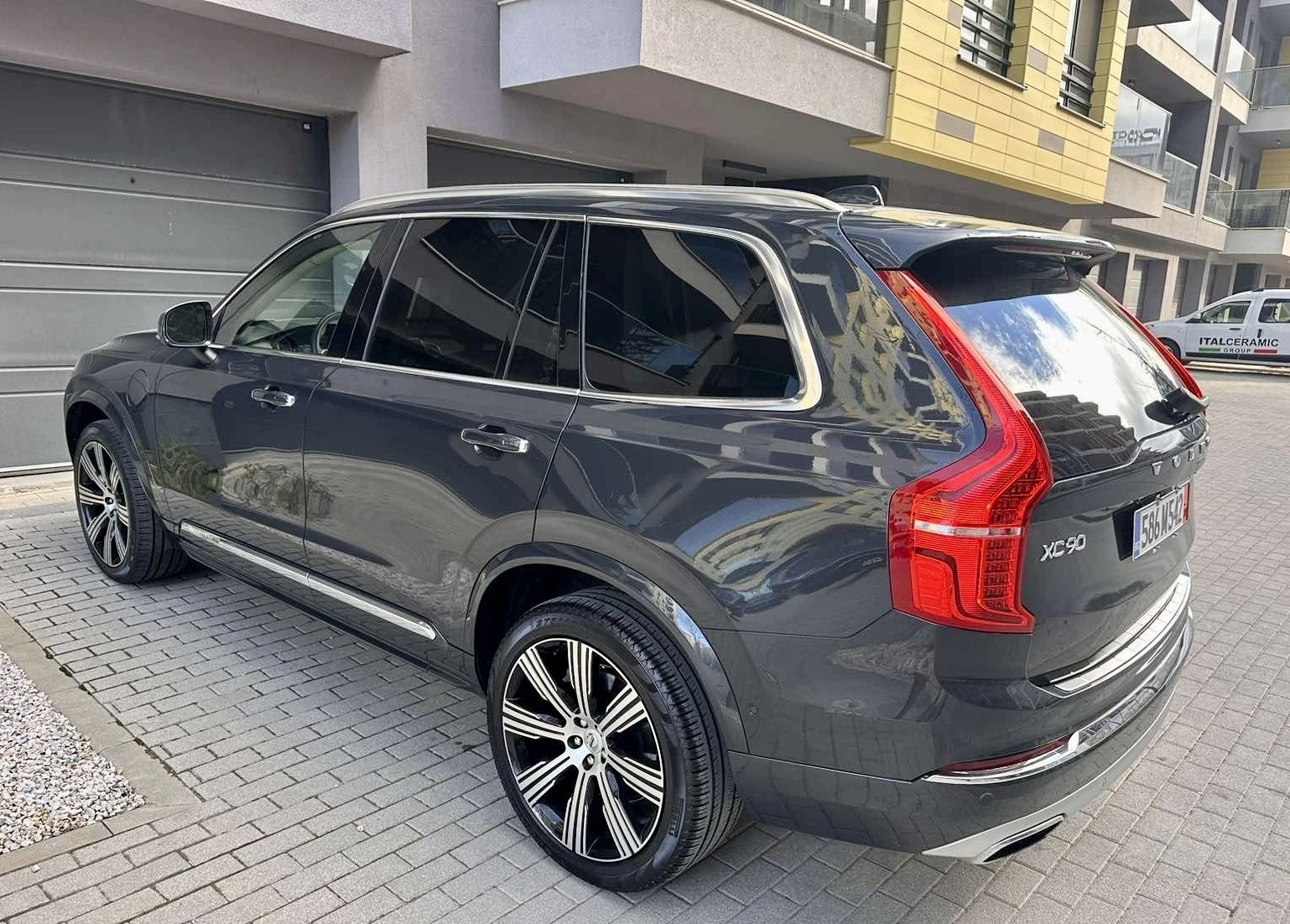 Volvo Xc90 Recharge T8 Inscription AWD - изображение 4