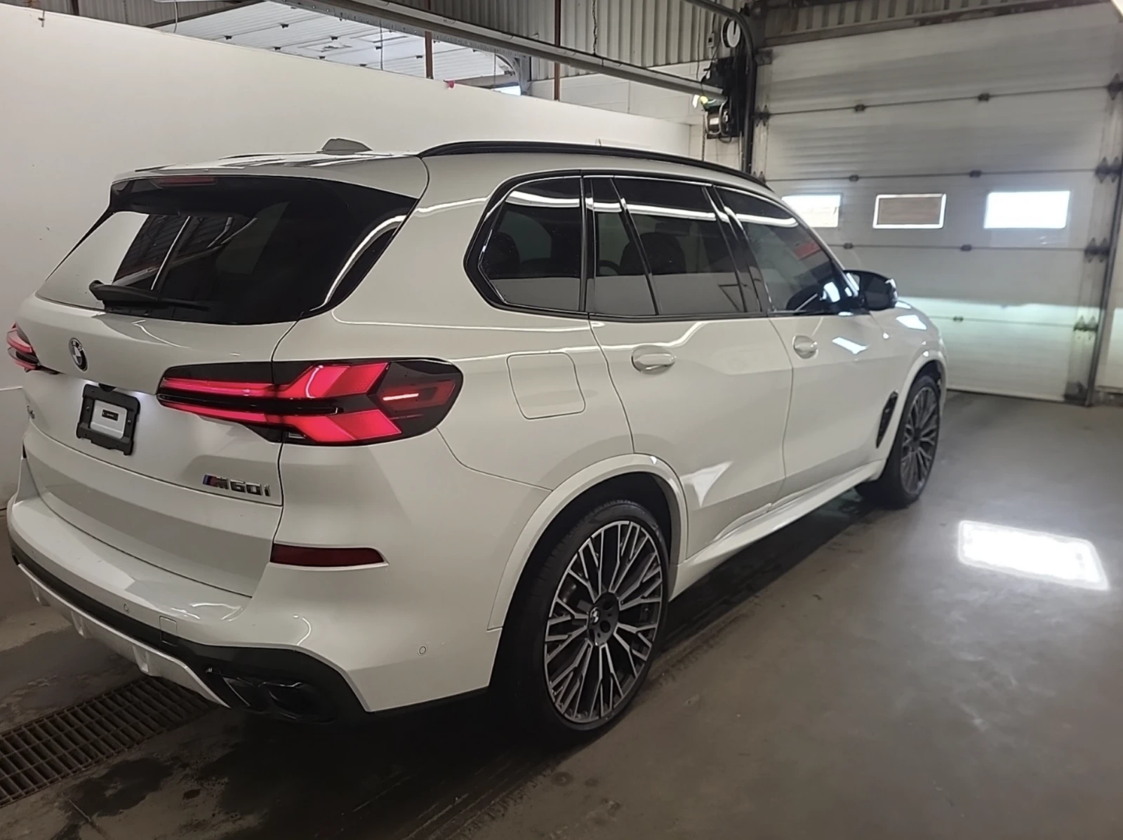 BMW X5 2024 BMW X5 M60I XDRIVE - изображение 4