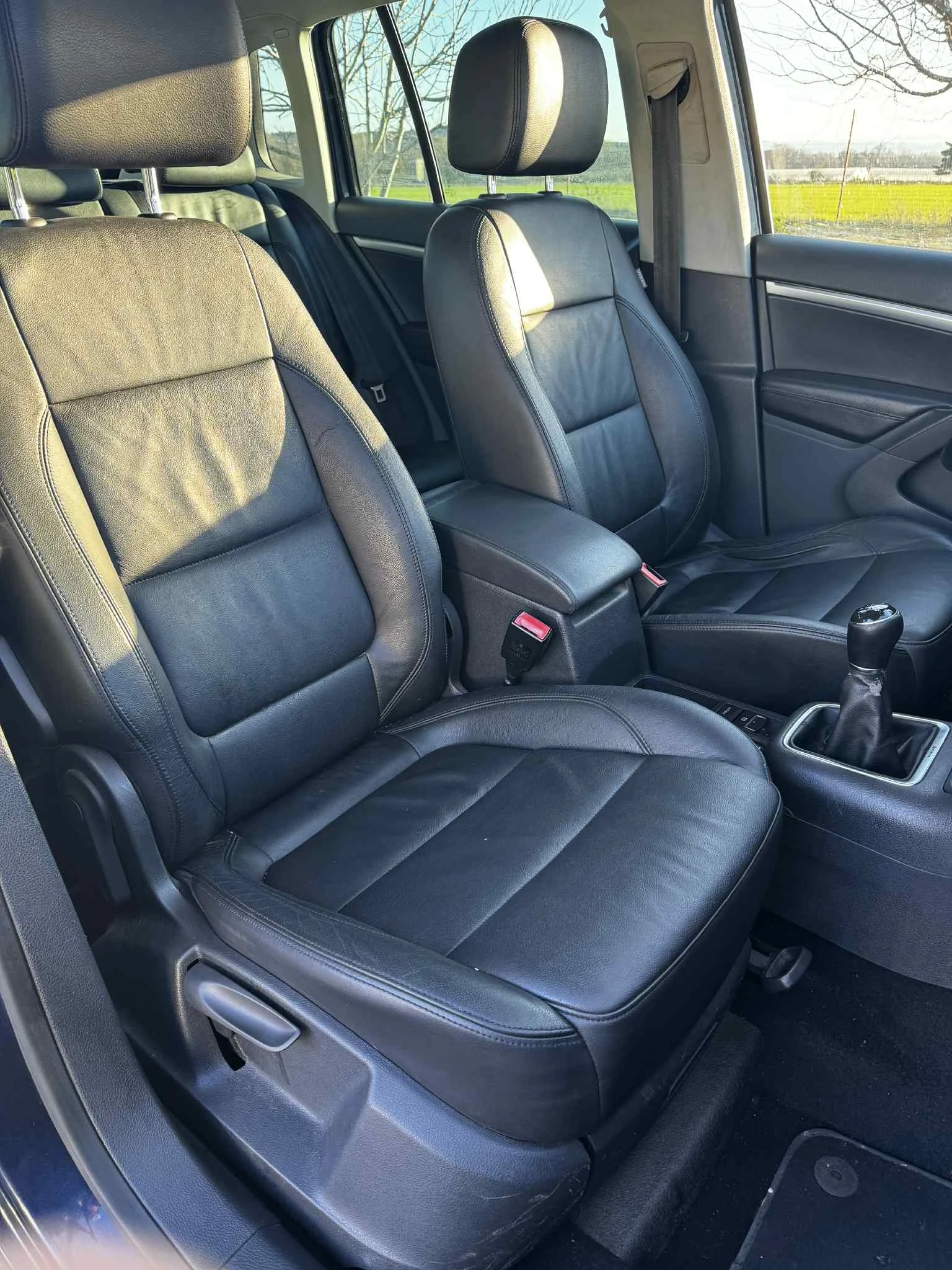 VW Tiguan 2.0 TDI 4x4 170к.с start stop - изображение 8