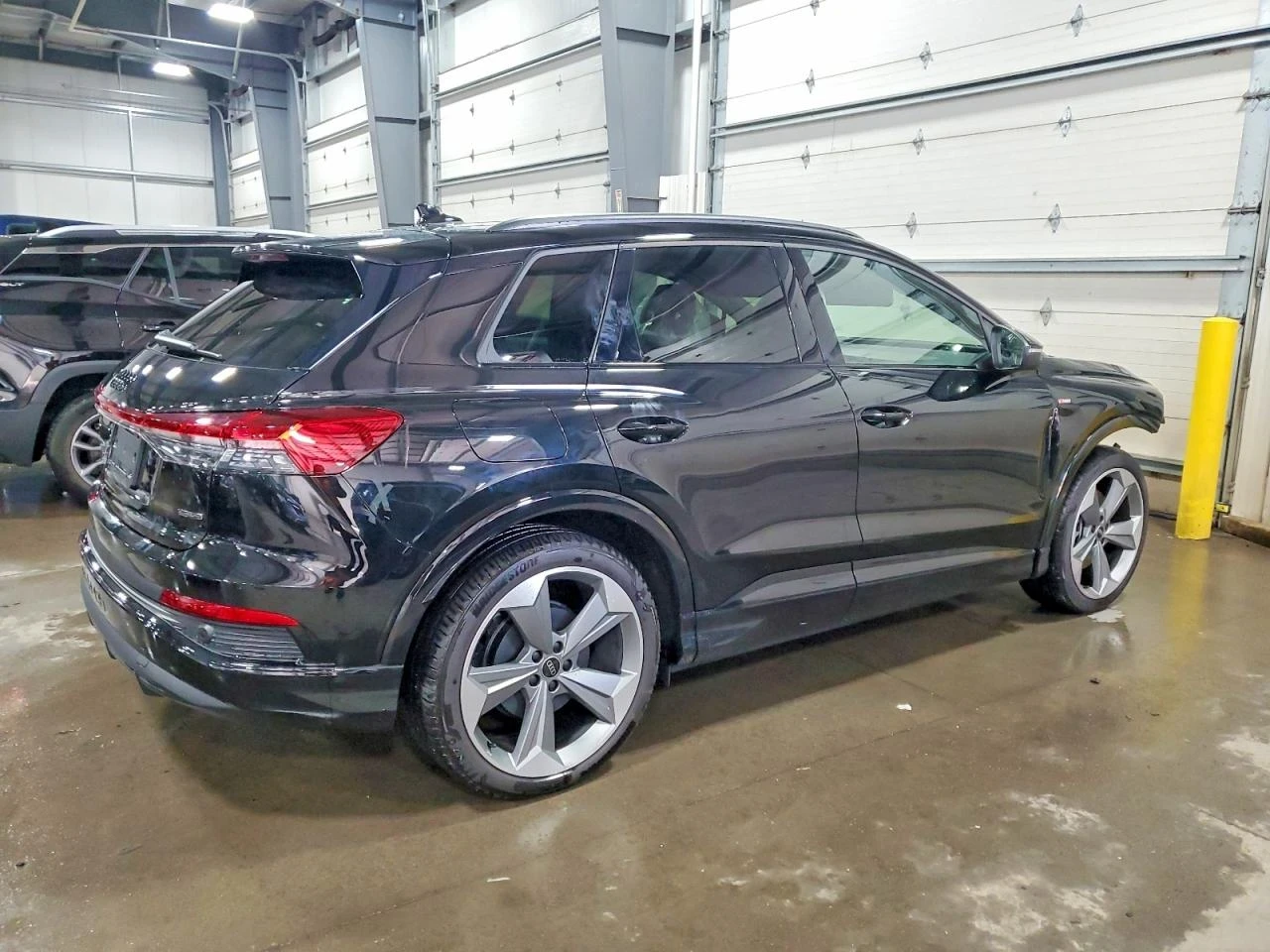 Audi Q4 E-TRON PREMIUM PLUS | ЦЕНА ДО БГ| НАЛИЧНИ ЧАСТИ | , снимка 4 - Автомобили и джипове - 53937194