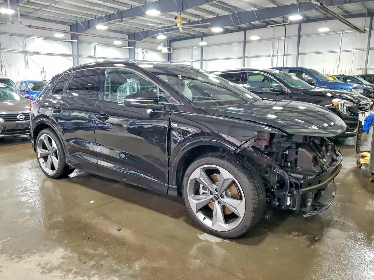 Audi Q4 E-TRON PREMIUM PLUS | ЦЕНА ДО БГ| НАЛИЧНИ ЧАСТИ | , снимка 3 - Автомобили и джипове - 53937194