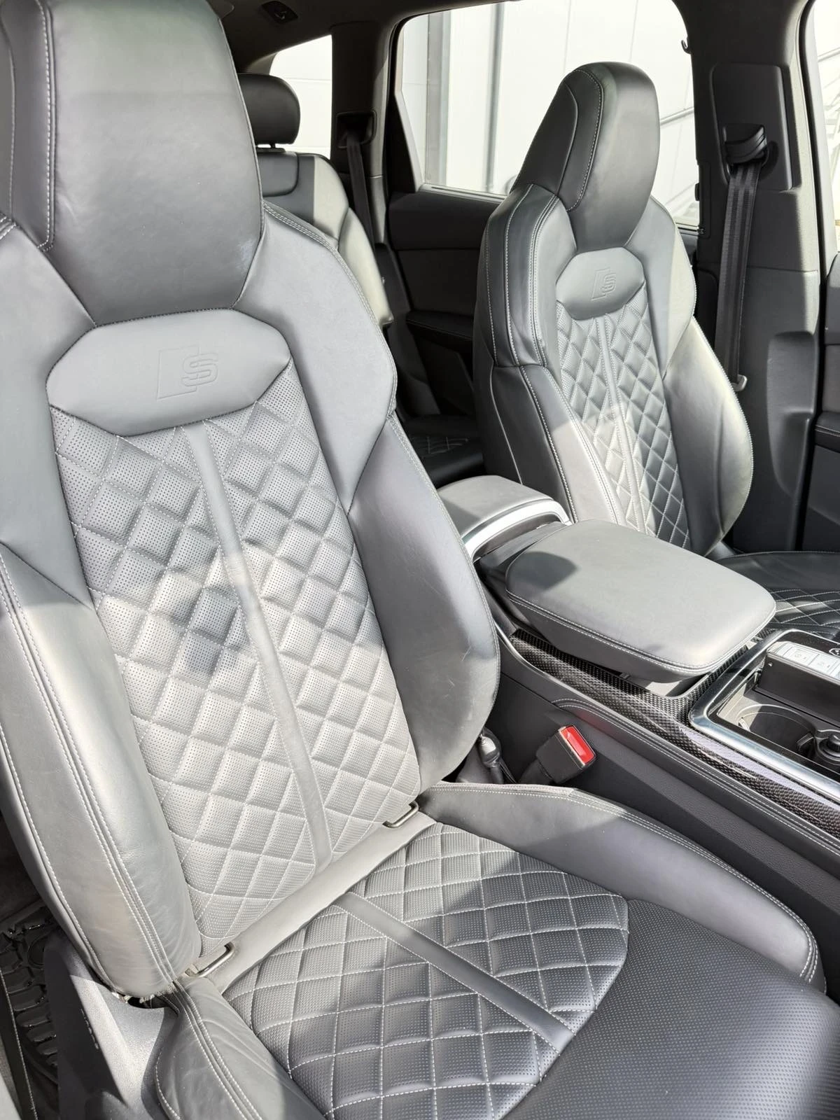 Audi SQ7 4.0 TFSI, снимка 10 - Автомобили и джипове - 54162735