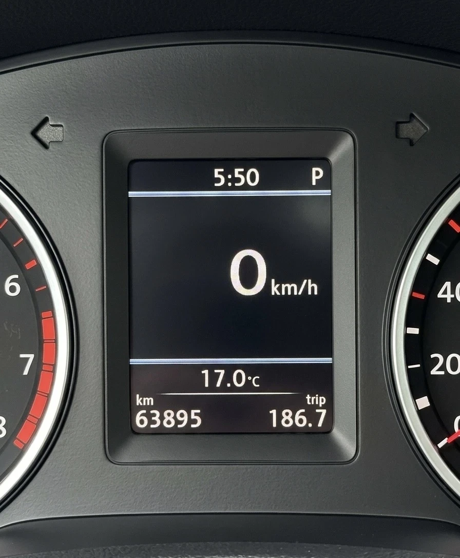 VW Tiguan 2.0 TFSI , снимка 10 - Автомобили и джипове - 54564608