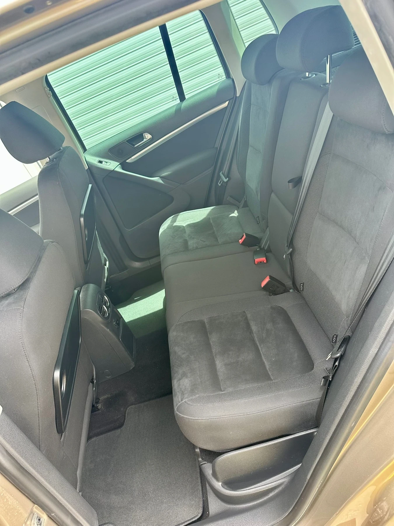 VW Tiguan 2.0 TFSI , снимка 9 - Автомобили и джипове - 54564608