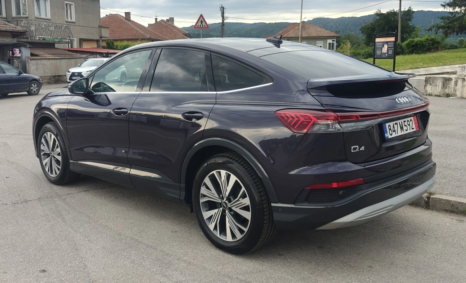 Audi Q4 Etron 40 Sportback/82kwh/PANO/SOH 96%, снимка 7 - Автомобили и джипове - 54894978