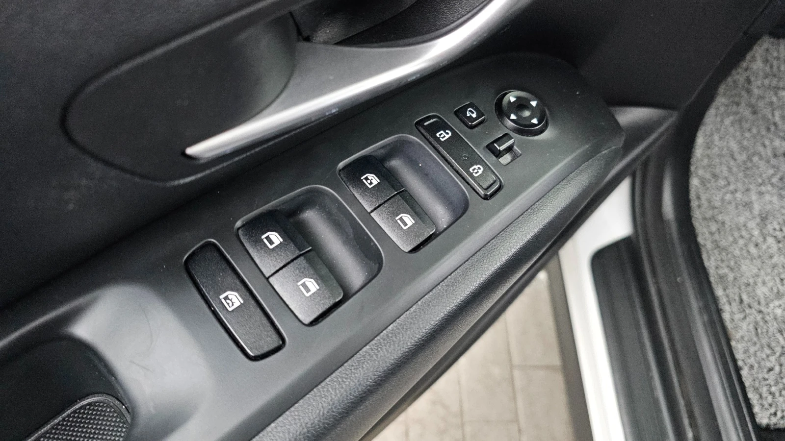 Hyundai Tucson 2WD* Modern , снимка 16 - Автомобили и джипове - 54897746