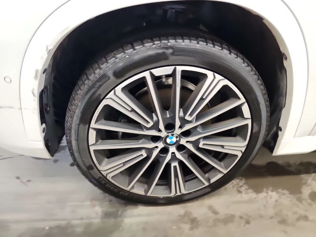 BMW X1 XDRIVE28I| BOWERS&WILKINS| HUD| 360CAM| , снимка 6 - Автомобили и джипове - 55030220