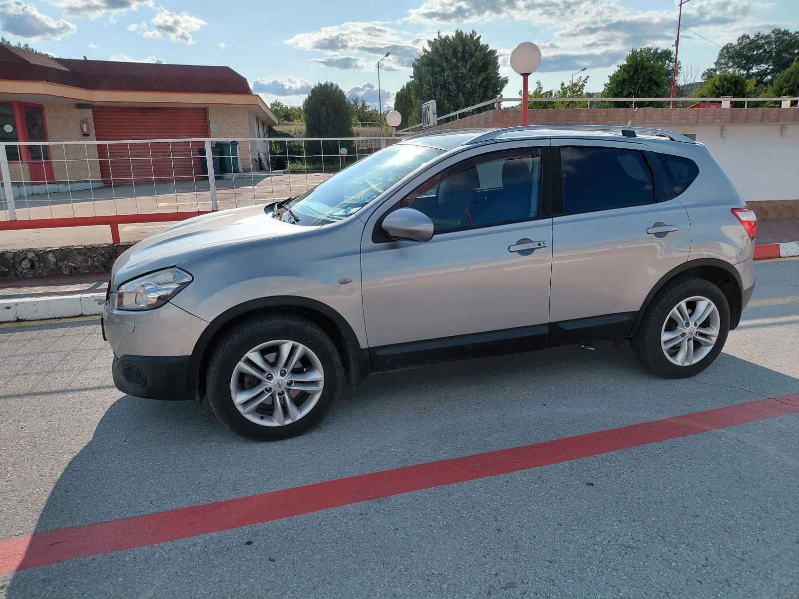 Nissan Qashqai, снимка 3 - Автомобили и джипове - 55250159