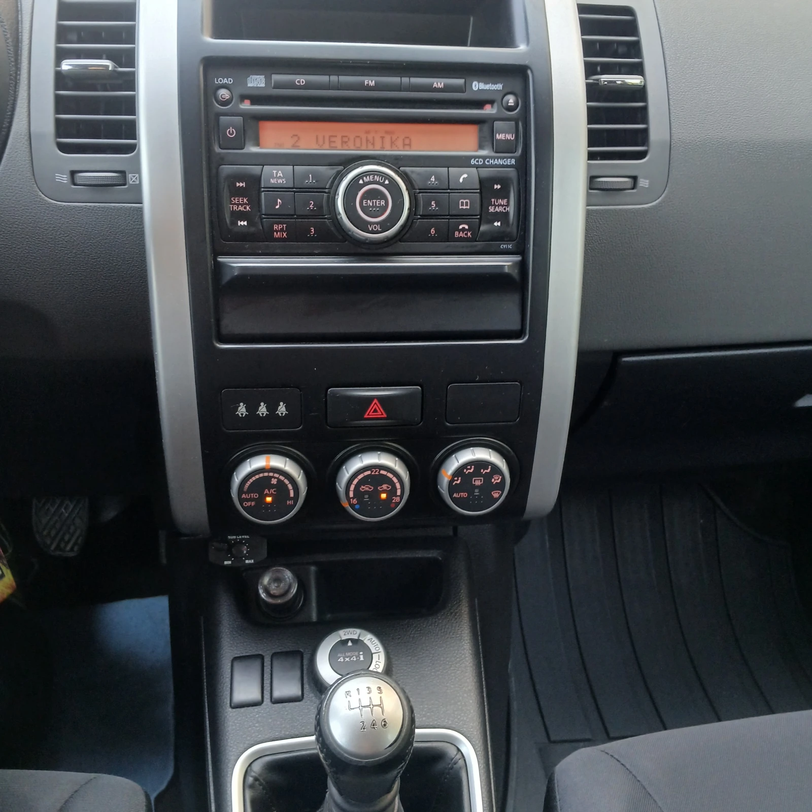 Nissan X-trail 6 СКОРОСТИ 4х4 , снимка 10 - Автомобили и джипове - 55538459