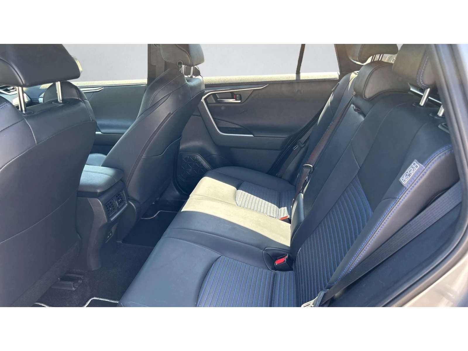 Toyota Rav4 Месечна вноска от 540  , снимка 11 - Автомобили и джипове - 55655628