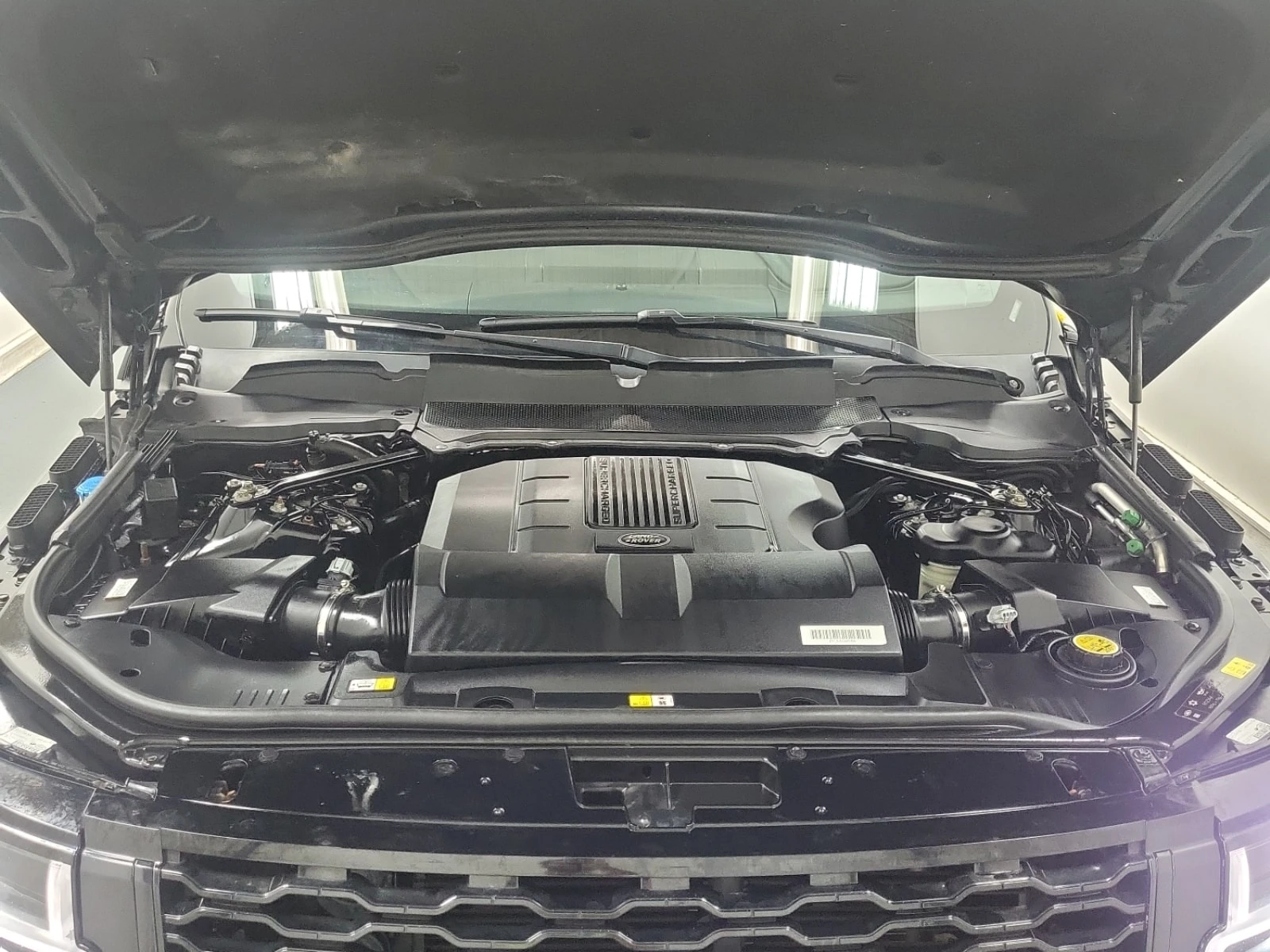 Land Rover Range rover * V8 SUPERCHARGED SWB * АВТОКРЕДИТ БЕЗ ПЪРВОНАЧАЛН, снимка 16 - Автомобили и джипове - 55889036