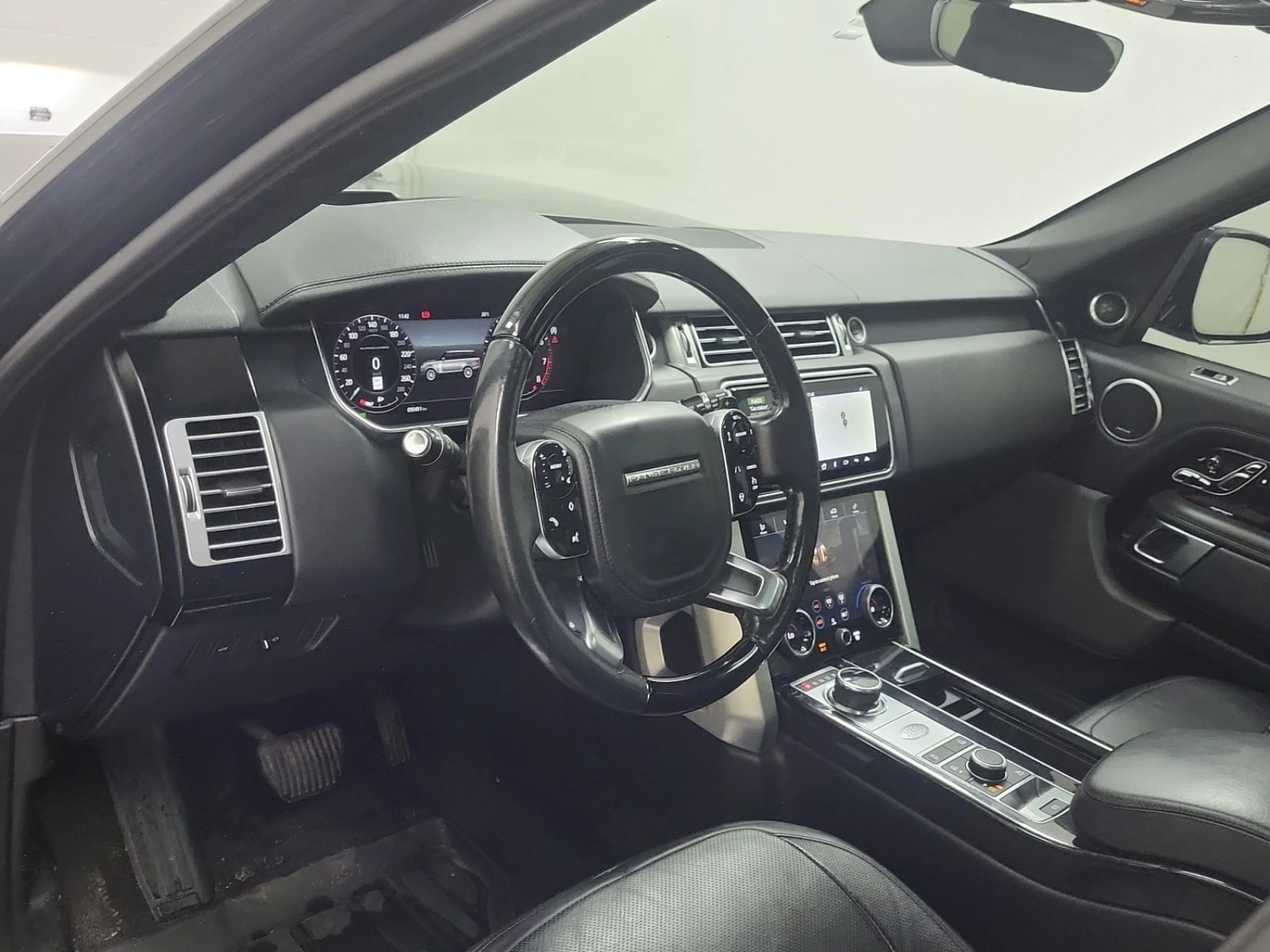 Land Rover Range rover * V8 SUPERCHARGED SWB * АВТОКРЕДИТ БЕЗ ПЪРВОНАЧАЛН, снимка 10 - Автомобили и джипове - 55889036