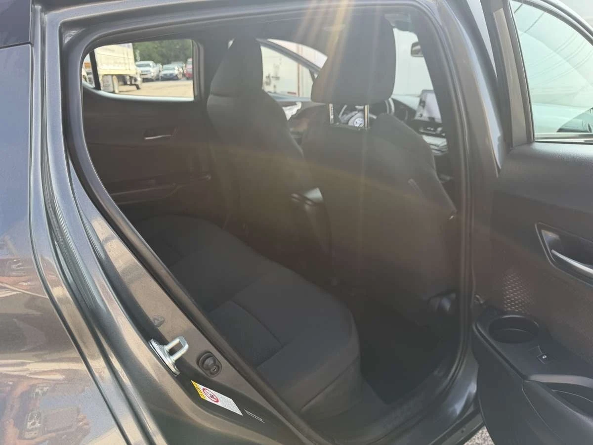 Toyota C-HR * XLE * CARFAX * ���� �� �� | Mobile.bg � ����������� 13