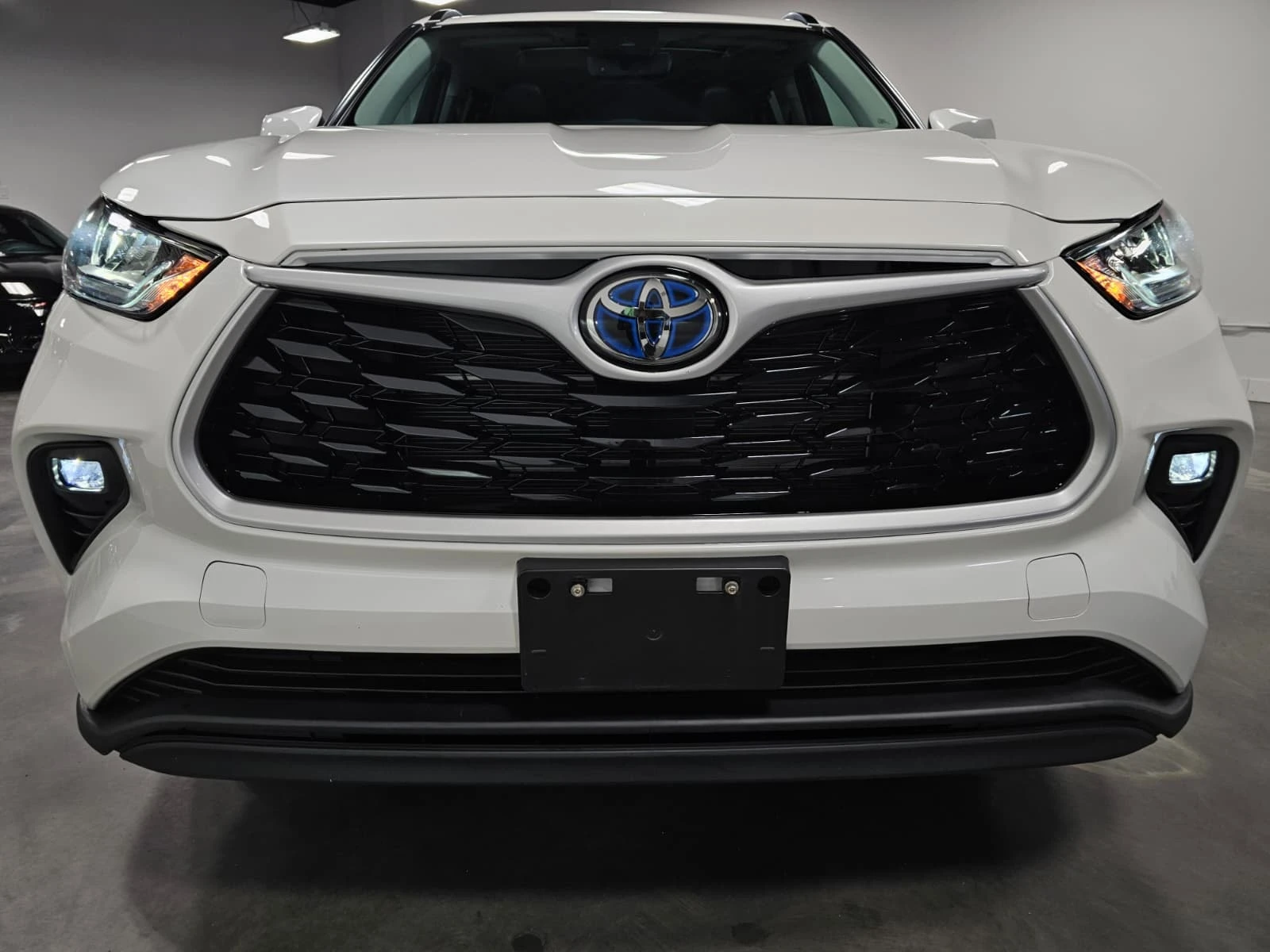 Toyota Highlander * Hybrid XLE * CARFAX * ОПЦИЯ ЗА ФИНАНСИРАНЕ , снимка 6 - Автомобили и джипове - 56080013