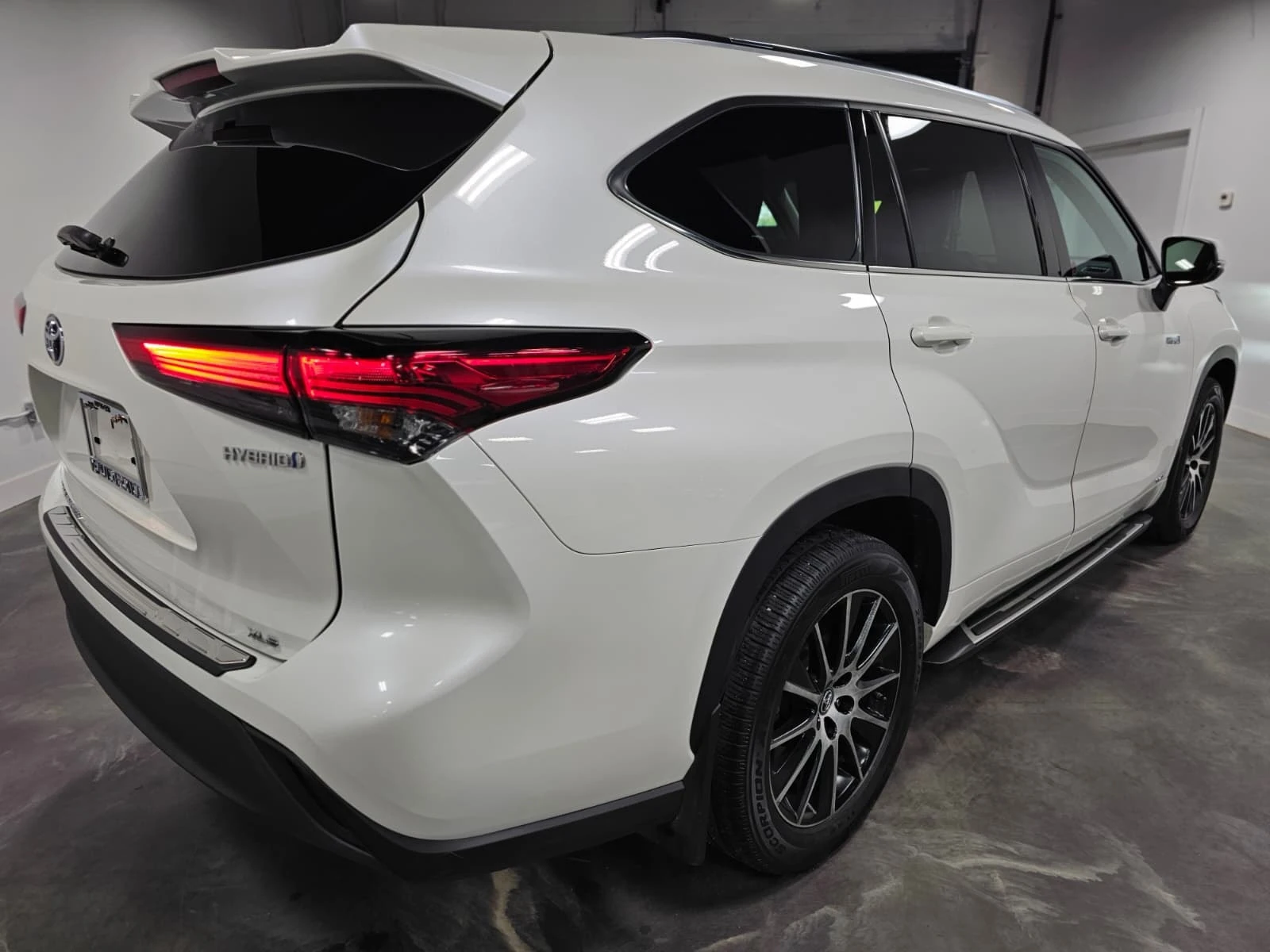 Toyota Highlander * Hybrid XLE * CARFAX * ОПЦИЯ ЗА ФИНАНСИРАНЕ , снимка 3 - Автомобили и джипове - 56080013