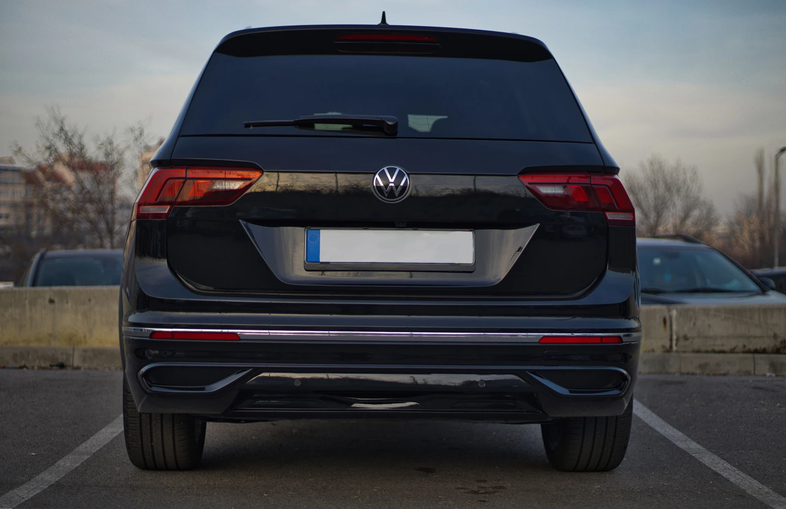 VW Tiguan Allspace 2.0TSi, снимка 4 - Автомобили и джипове - 56404776