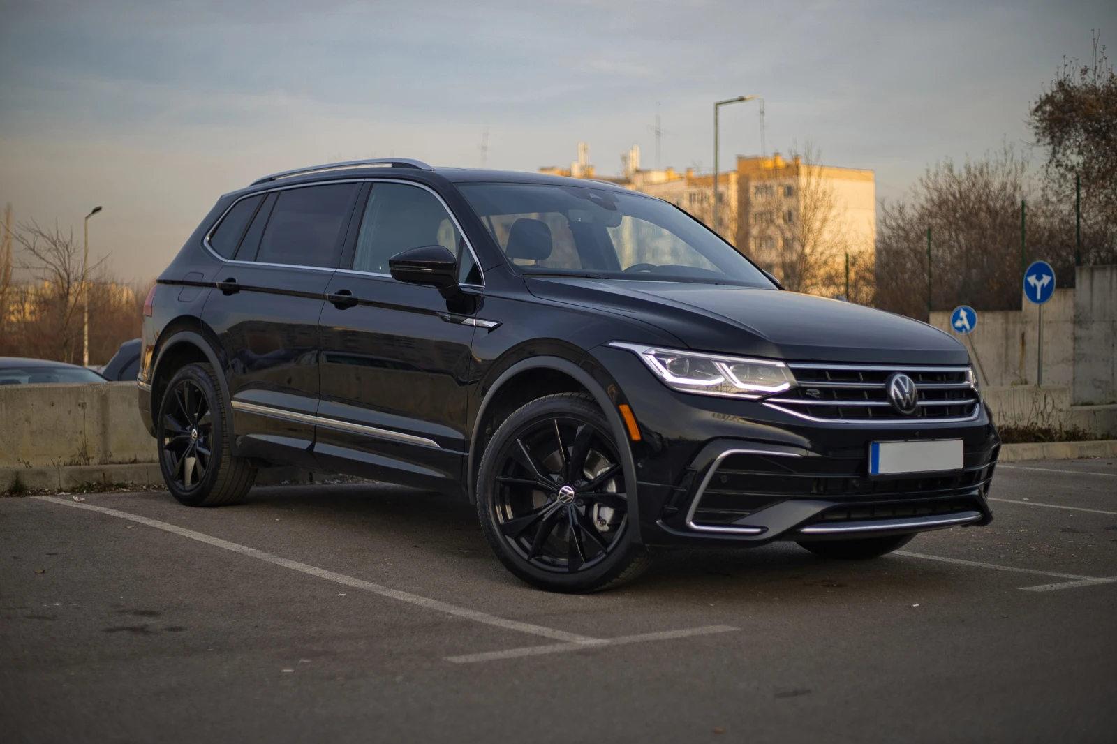 VW Tiguan Allspace 2.0TSi, снимка 7 - Автомобили и джипове - 56404776