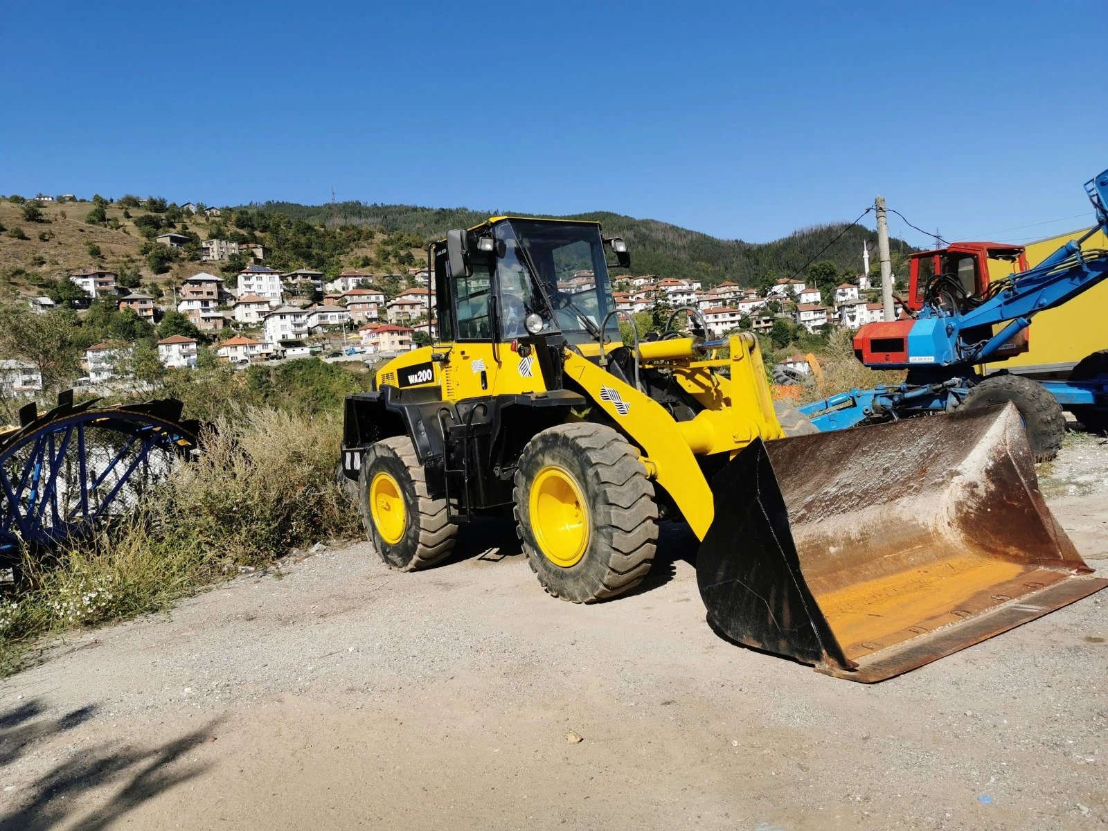   Komatsu 200l | Mobile.bg   1