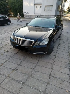 Mercedes-Benz E 200 Комби, снимка 1