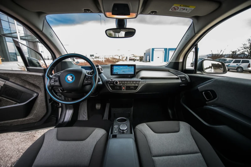 BMW i3, снимка 11 - Автомобили и джипове - 48359920