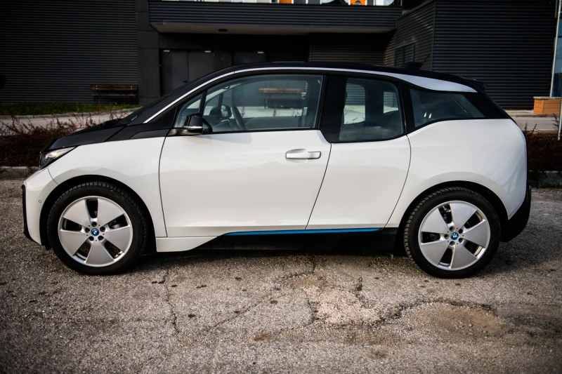 BMW i3, снимка 2 - Автомобили и джипове - 48359920