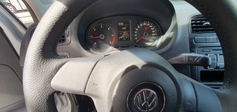 VW Polo, снимка 12 - Автомобили и джипове - 49595547