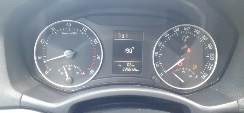 Skoda Octavia, снимка 11 - Автомобили и джипове - 52522954