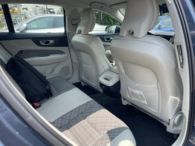 Volvo V60 D4 Business Plus 190 к.с Автомат, Сменен ангренаж, снимка 12 - Автомобили и джипове - 52612313