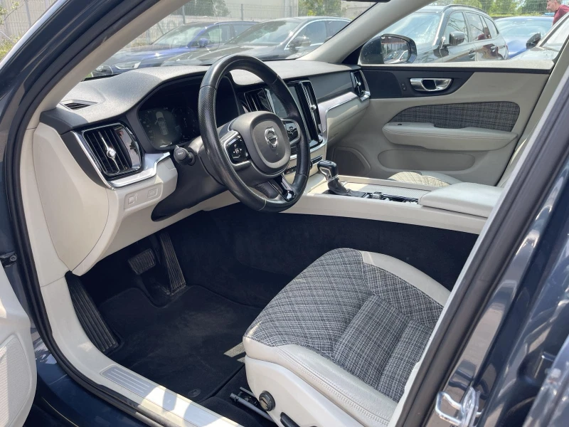 Volvo V60 D4 Business Plus 190 к.с Автомат, Сменен ангренаж, снимка 9 - Автомобили и джипове - 52612313