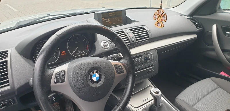 BMW 120, снимка 8 - Автомобили и джипове - 52015824