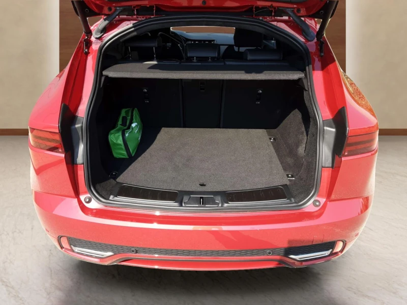 Jaguar E-pace 2.0, снимка 12 - Автомобили и джипове - 51122606