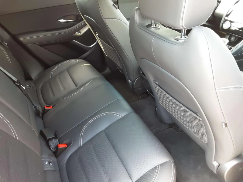Jaguar E-pace 2.0, снимка 9 - Автомобили и джипове - 51122606