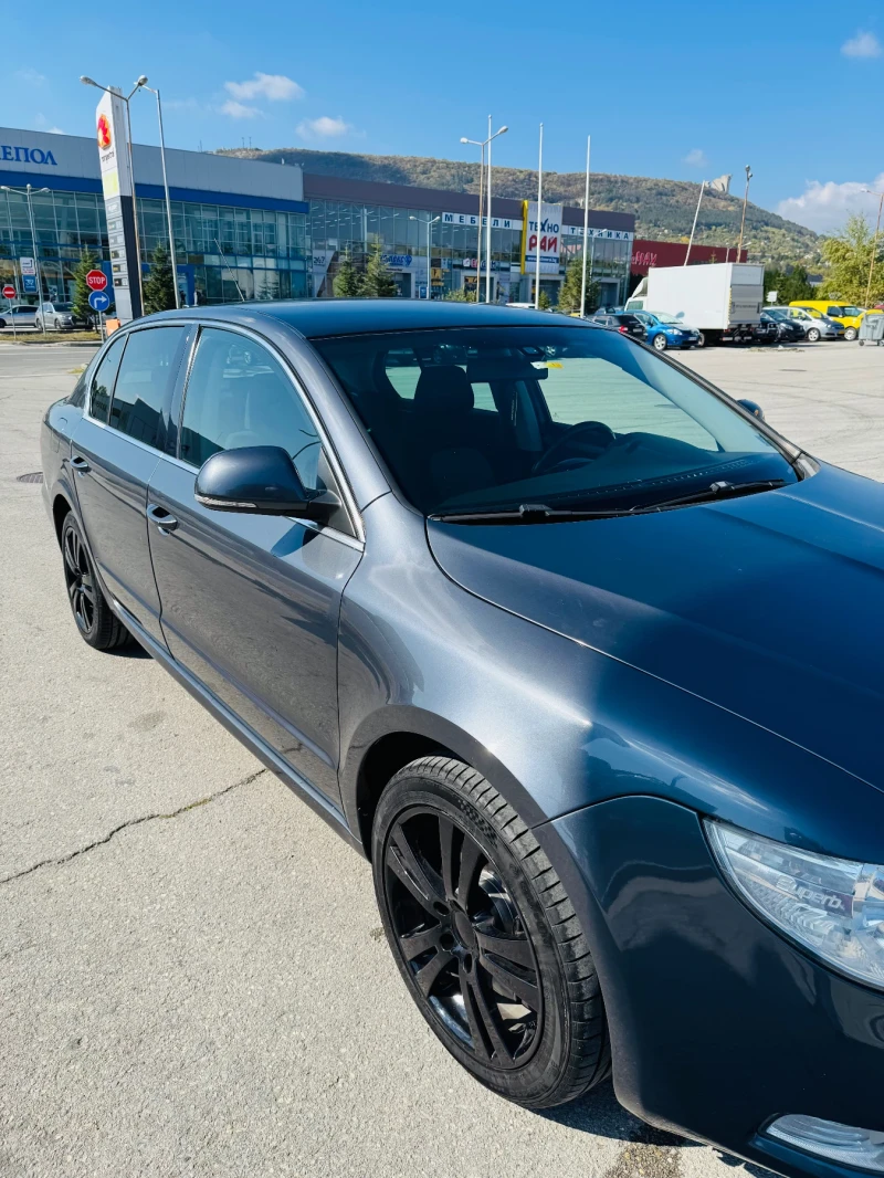 Skoda Superb 2.0 TDI, снимка 2 - Автомобили и джипове - 52449361