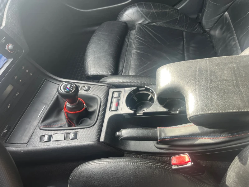 BMW 330 Ръчка, само задно, снимка 12 - Автомобили и джипове - 52248549