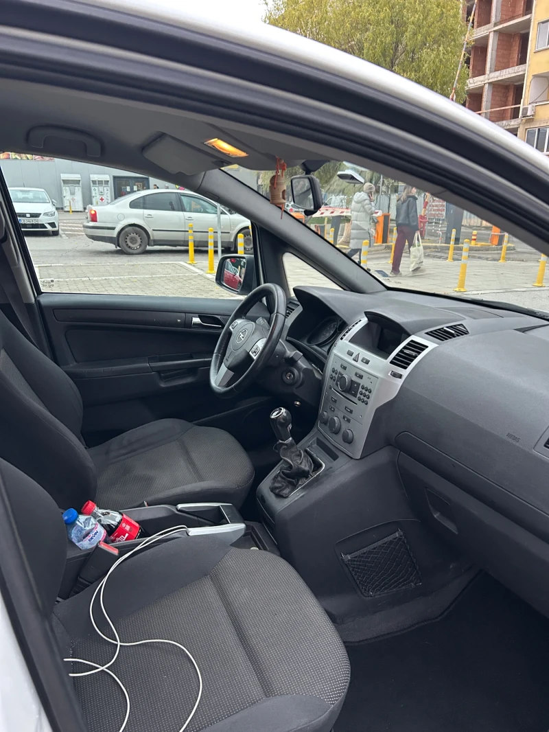 Opel Zafira, снимка 8 - Автомобили и джипове - 52664717