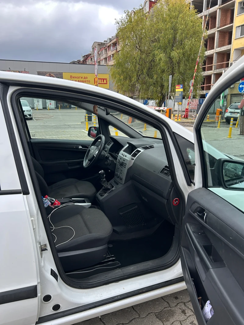 Opel Zafira, снимка 7 - Автомобили и джипове - 52664717
