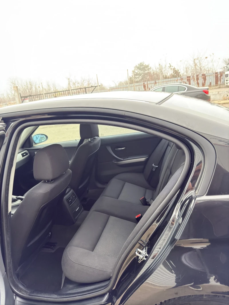 BMW 320, снимка 8 - Автомобили и джипове - 52819005