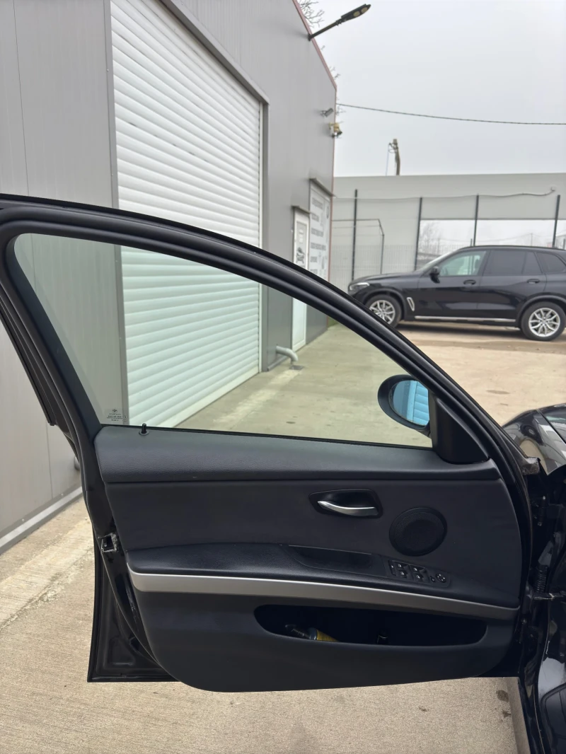 BMW 320, снимка 10 - Автомобили и джипове - 52819005