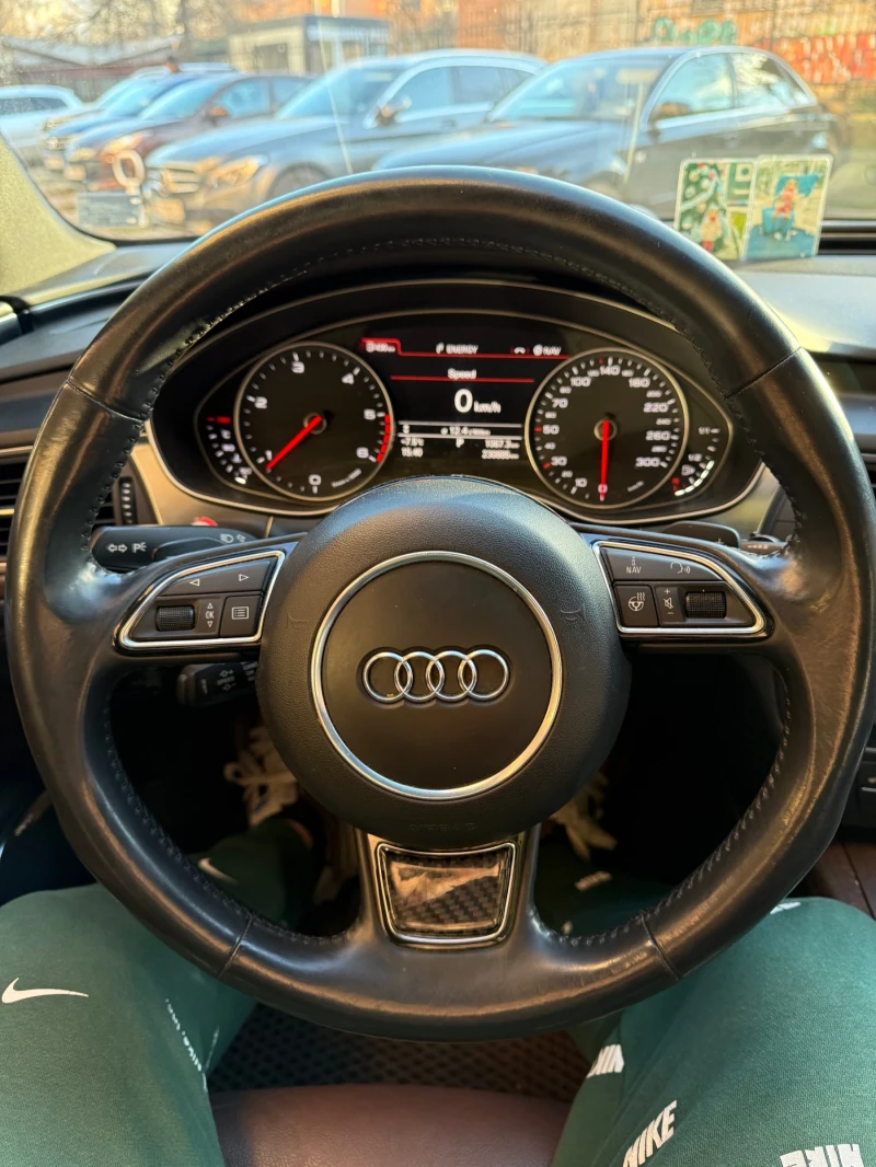 Audi A6 Цветът на слънце се мени черно минава на кафяво с , снимка 14 - Автомобили и джипове - 52957870