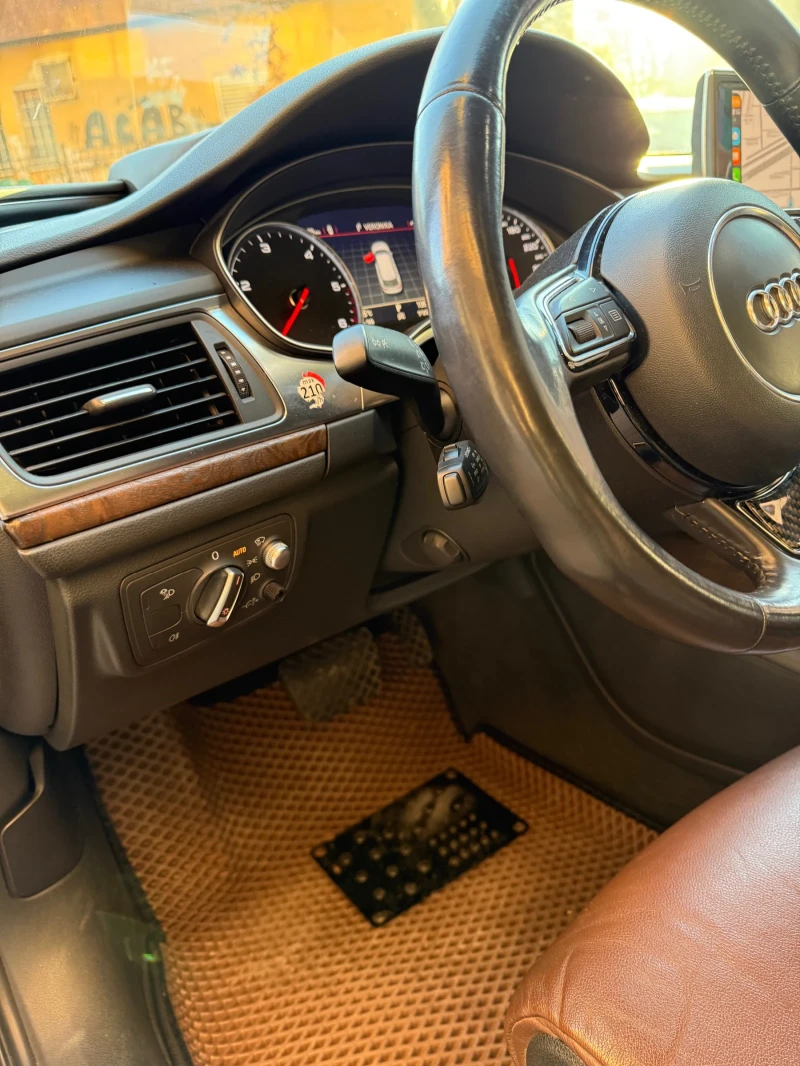 Audi A6 Цветът на слънце се мени черно минава на кафяво с , снимка 10 - Автомобили и джипове - 52957870