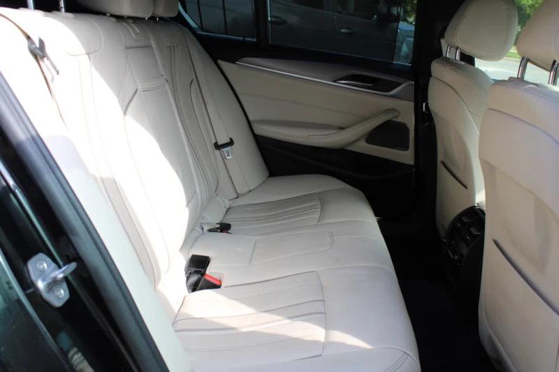 BMW 540 MPACK* DISTRONIC* HUD* H/K* AMBIENT* DIGITAL* , снимка 17 - Автомобили и джипове - 53011031