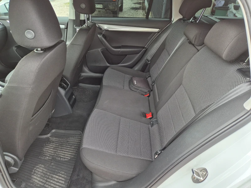 Skoda Octavia 1.6TDI 110ps. TOP, снимка 13 - Автомобили и джипове - 53406620