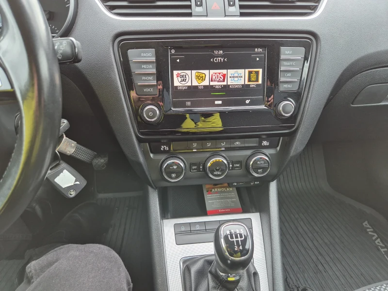 Skoda Octavia 1.6TDI 110ps. TOP, снимка 17 - Автомобили и джипове - 53406620