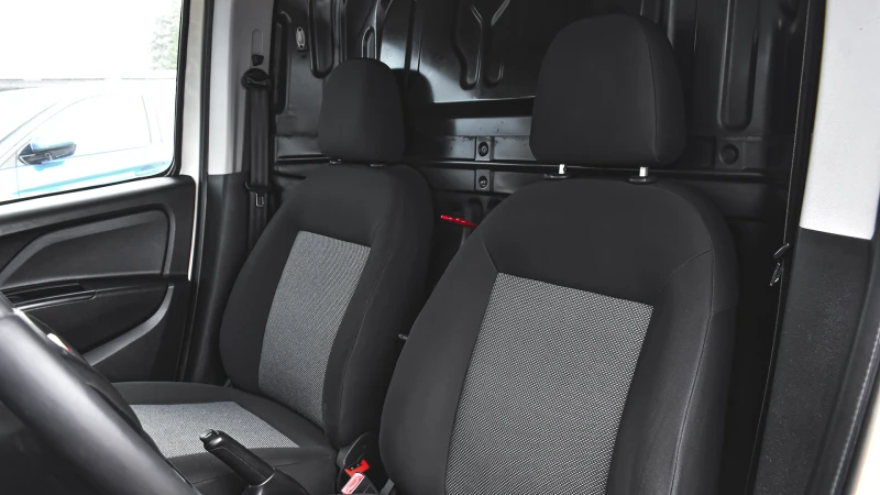 Fiat Doblo Cargo Active 1.3 MultiJet, снимка 10 - Автомобили и джипове - 53507787