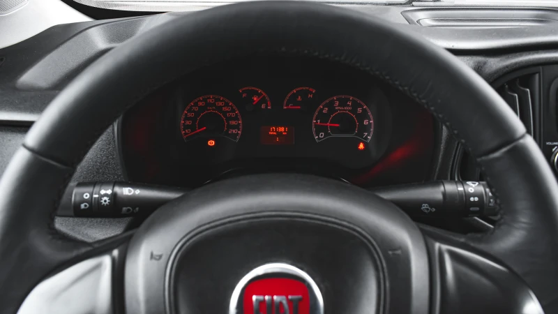 Fiat Doblo Cargo Active 1.3 MultiJet, снимка 12 - Автомобили и джипове - 53507787