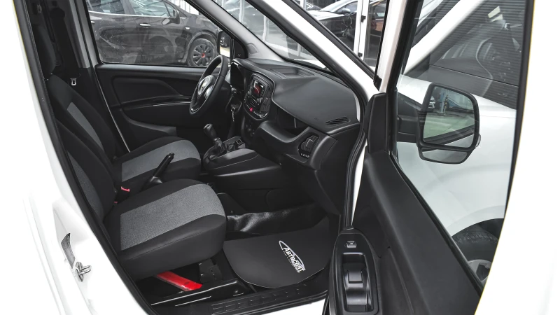 Fiat Doblo Cargo Active 1.3 MultiJet, снимка 9 - Автомобили и джипове - 53507787