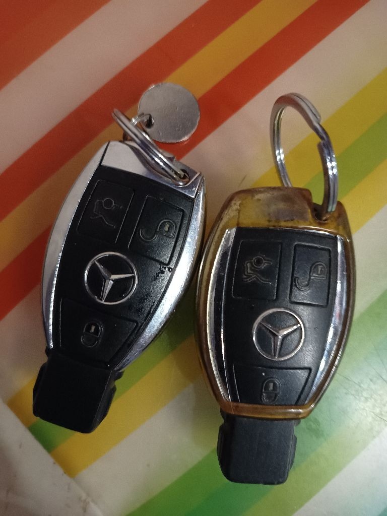 Mercedes-Benz E 200 Комби, снимка 14 - Автомобили и джипове - 39672248